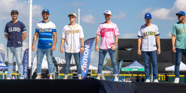 Se Lucen Los Charros Presentan Nuevos Uniformes Para La Temporada