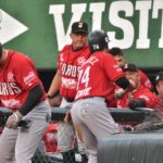 Padres jonronean pero caen superados por los Cachorros