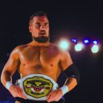 Lathan se retira de la mejor manera
