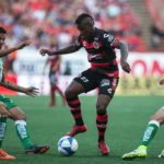 Xolos rescata el empate con uno menos