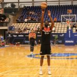 Gerardo Reyes regresa y gana con los Padres de San Diego