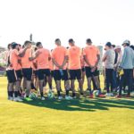 Mateus Uribe y Miguel Herrera estuvieron platicando durante un buen rato… ¿De qué habrán hablado?