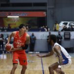 Los Águilas empatan serie a base de batazos
