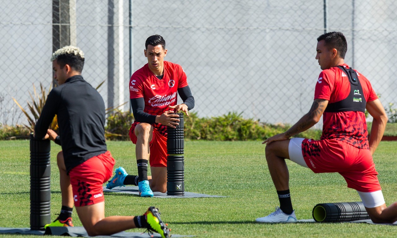 Ismael Govea ya entrenó al parejo del resto del plantel tijuanense.