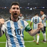 Hinchas argentinos en Qatar RECUERDAN a Diego Maradona a DOS años de su PARTIDA