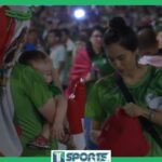“¡Messi, Messi!” FANS qataris CELEBRAN la VICTORIA de Argentina sobre la Selección Mexicana