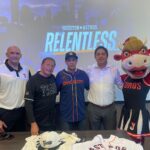 Los campeones presentan su nuevo jersey Fénix