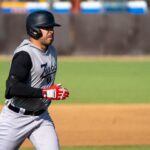 Padres explotan en el séptimo y le remontan a Bravos en el Día Inaugural