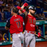 En noche de batazos, Sultanes se impone a Charros