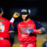 Charros dan pelea, pero Saraperos se lleva el primero