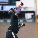 ¡21 carreras! Padres hacen historia en blanqueada en Colorado